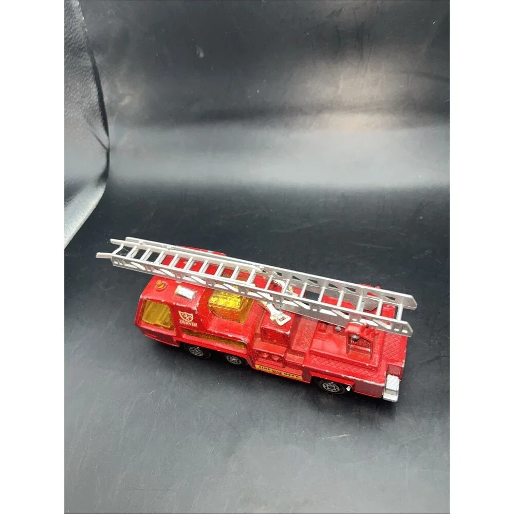 Matchbox SuperKings Fire Tender Truck K-9 1972 Lesney England